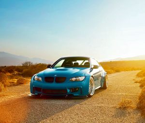 Превью обои bmw, m3, e92, голубой, пустынно