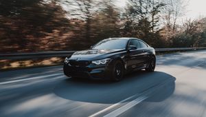 Превью обои bmw m4, bmw, автомобиль, движение, скорость, черный, дорога