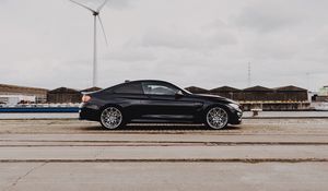 Превью обои bmw m4, bmw, автомобиль, спорткар, вид сбоку, черный