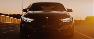 Превью обои bmw m4, bmw, автомобиль, спорткар, вид спереди, лучи