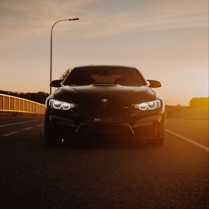 Превью обои bmw m4, bmw, автомобиль, спорткар, вид спереди, лучи