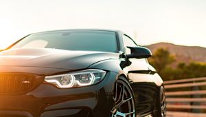 Превью обои bmw m4, bmw, автомобиль, вид спереди, фара, черный