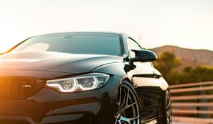 Превью обои bmw m4, bmw, автомобиль, вид спереди, фара, черный