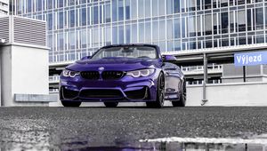 Превью обои bmw m4, bmw, автомобиль, кабриолет, фиолетовый, стоянка