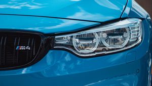 Превью обои bmw m4, bmw, машина, голубой, вид спереди