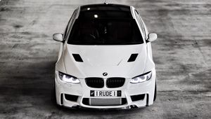 Превью обои bmw, машина, белый, спортивный, вид сверху