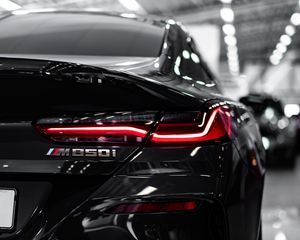 Превью обои bmw, машина, фара, вид сзади