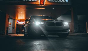 Превью обои bmw, машина, серый, фары, свет, ночь