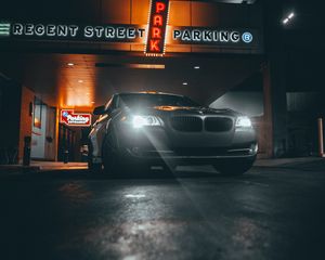 Превью обои bmw, машина, серый, фары, свет, ночь