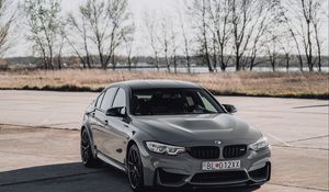 Превью обои bmw, машина, вид спереди, серый