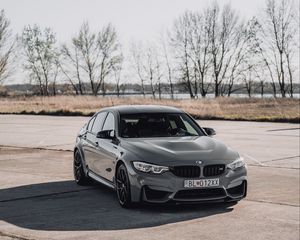Превью обои bmw, машина, вид спереди, серый