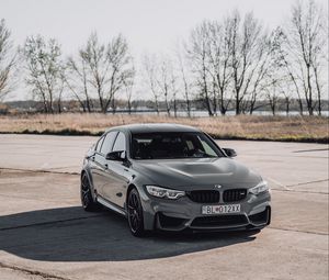 Превью обои bmw, машина, вид спереди, серый