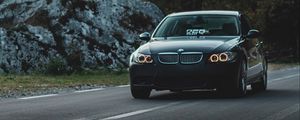 Превью обои bmw, машина, вид спереди, дорога, разметка