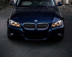 Превью обои bmw, вид спереди, фары, синий