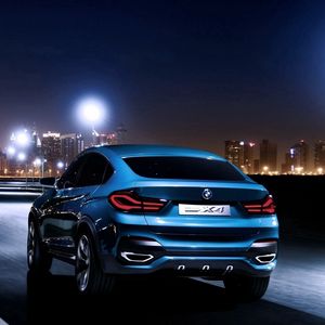 Превью обои bmw x4, bmw, вид сзади, синий, город, ночь