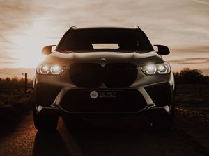 Превью обои bmw x5, bmw, автомобиль, внедорожник, серый, вид спереди