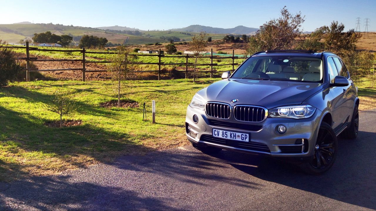 Обои bmw x5, bmw, автомобиль, серый, пейзаж