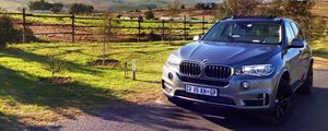 Превью обои bmw x5, bmw, автомобиль, серый, пейзаж