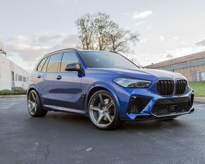 Превью обои bmw x5, bmw, автомобиль, синий, колесо