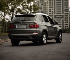 Превью обои bmw x5, bmw, вид сбоку, внедорожник