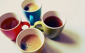 Превью обои бокалы, чай, кофе, разноцветные