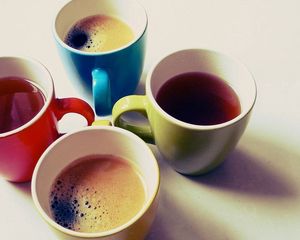 Превью обои бокалы, чай, кофе, разноцветные