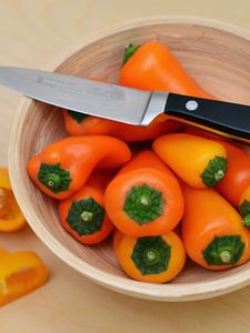Превью обои болгарский перец, нож, овощи