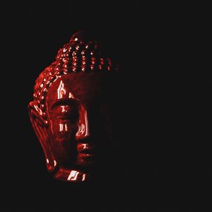 Превью обои будда, статуэтка, голова, темный, красный, черный