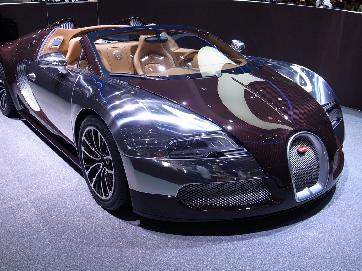 Суперкар Bugatti Veyron