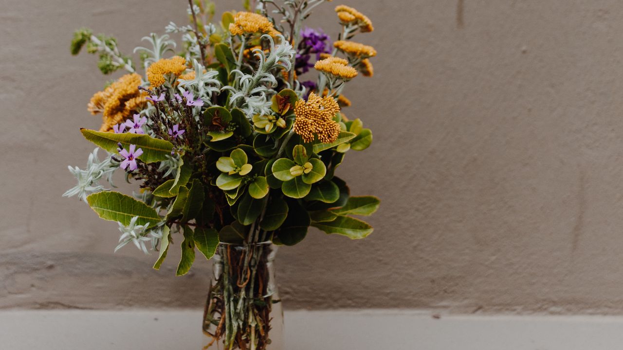 Обои букет, ваза, цветы, ветки