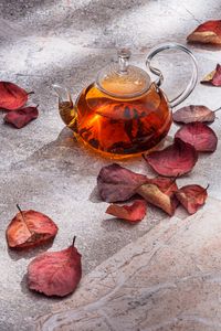 Превью обои чай, чайник, чайные листы, эстетика