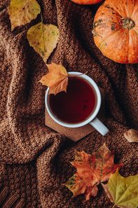 Превью обои чай, чашка, осень, листья, уют