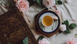 Превью обои чай, чашка, цветы, книга, натюрморт