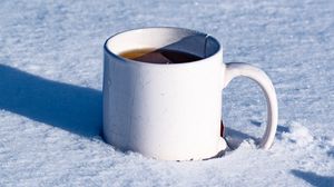 Превью обои чай, кружка, снег, зима
