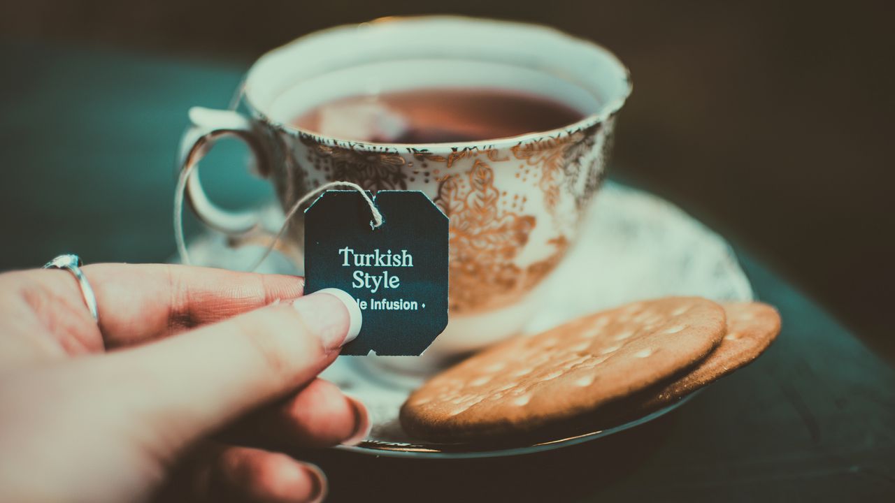 Обои чай, печенье, чашка, надпись, турецкий чай