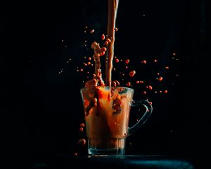 Превью обои чашка, кофе, брызги, капли, напиток