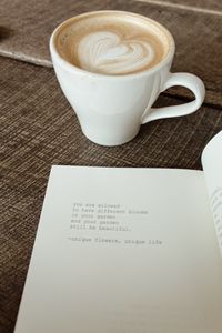 Превью обои чашка, кофе, книга, цитата, цитаты