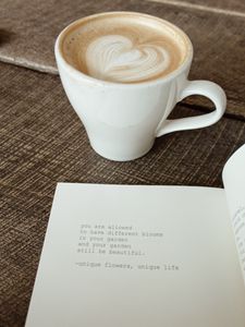 Превью обои чашка, кофе, книга, цитата, цитаты