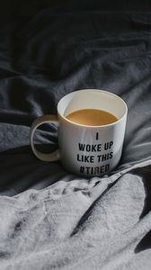 Превью обои чашка, кофе, надпись, фраза, постель