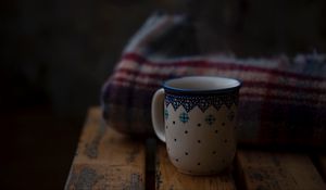 Превью обои чашка, плед, скамейка