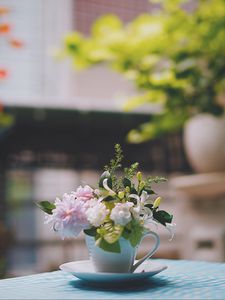 Превью обои чашка, цветы, букет, декор