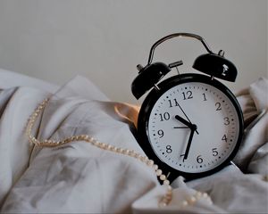 Превью обои часы, будильник, утро