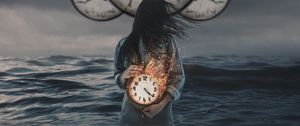 Превью обои часы, огонь, девушка, фотошоп, время