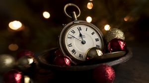 Превью обои часы, шары, украшения, винтаж, новый год, рождество