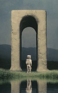 Превью обои человек, куб, арка, отражение, пруд, арт