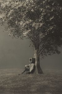 Превью обои человек, куб, дерево, одиночество, сюрреализм