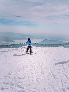 Превью обои человек, лыжи, горы, снег, зима, белый