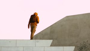 Превью обои человек, одиночество, здание, минимализм