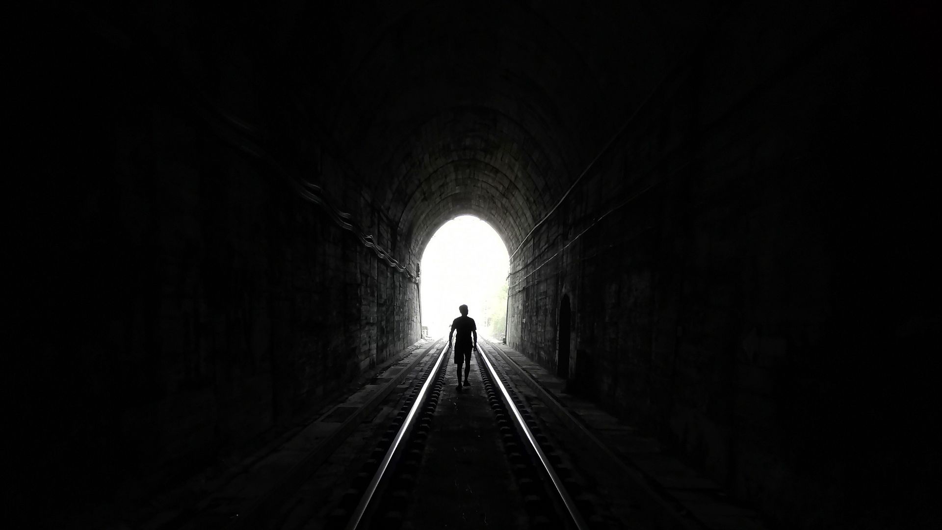 Фон чёрный тоннель
