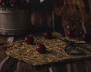 Превью обои черешня, ягоды, бумага, ножницы, корзина